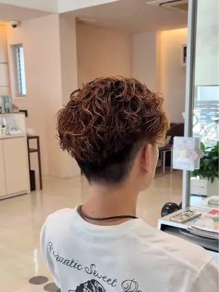 ショート パーマ メンズ GRAZIE due所属・シャドウパーマ ・波巻き/篠谷祐輝のヘアスタイル