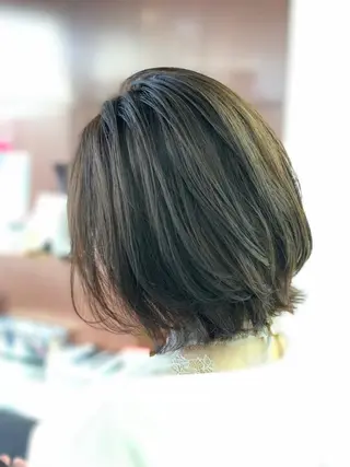 ミディアム 瀬川 茉衣子のヘアスタイル