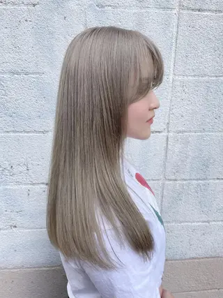 ロング カラー ヘアアレンジ にいた　かづしげのヘアスタイル