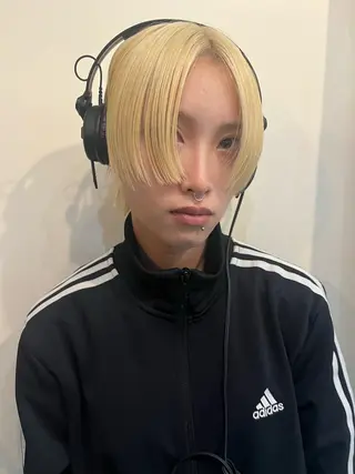 ショート レイヤーカット\ウル フ　chinatsuのヘアスタイル