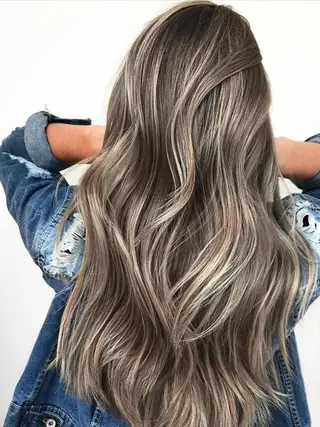 ロング カラー パーマ ヘアアレンジ Device ディバイスのヘアスタイル