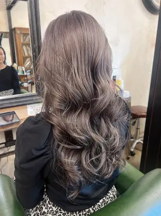 ロング カラー 🩵小野 えりか🩷のヘアスタイル