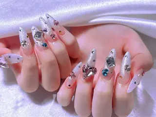 ネイル M2ネイルサロン【長さ出し&フィルイン導入店】所属・長さ出し専門店 RIRIのネイルデザイン