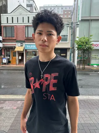 ショート パーマ メンズ Rei/ 縮毛矯正/ ハイライトカラー募集のヘアスタイル