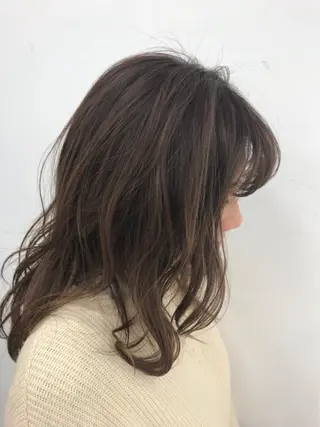 セミロング カラー Ash中目黒店 榊間茜のヘアスタイル
