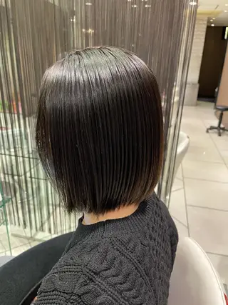 ショート 圧倒的美髪ストレート ツダケイタロウのヘアスタイル