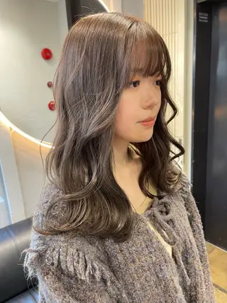 セミロング カラー TATSUブリーチ/ ミルクティーベージュのヘアスタイル