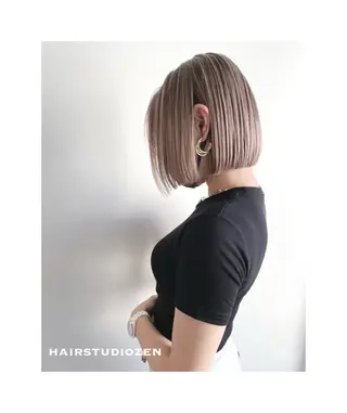 ショート hair studio Zen〜kalon所属・Jura／ レイヤーカットのヘアスタイル