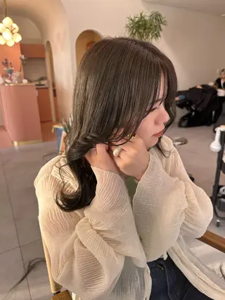 ミディアム karin/インナー カラー/北名古屋市のヘアスタイル