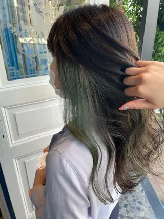 カラー 栗林 茉那のヘアスタイル