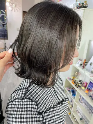 カラー laf所属・オノ アカネのヘアスタイル