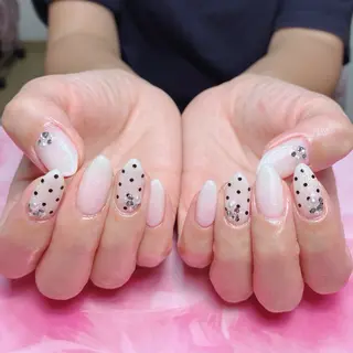 ミディアム hs nail salonのネイルデザイン