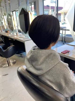 ショート 超透明感カラー🦋韓 国羽エクステ🪽🫧のヘアスタイル