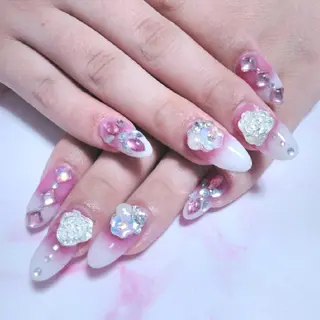 ネイル エステとネイル ローズコンフォートのネイルデザイン