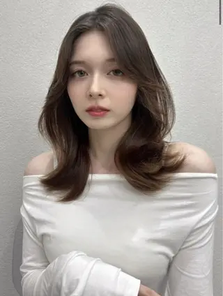 ミディアム zina / hiyoriのヘアスタイル