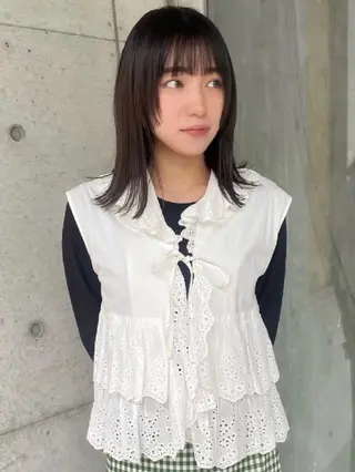 ミディアム カラー 🧸ミルクティー／ 顔周りレイヤー/ミクのヘアスタイル