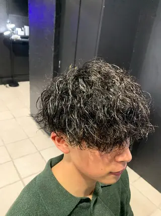 ミディアム メンズ メンズパーマ/難波/ 心斎橋　室園亮佑のヘアスタイル