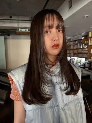 ロング NORA Journey所属・ブリーチカラー/ブロ ンドレイヤーカットのヘアスタイル