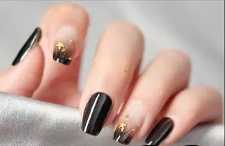 ネイル ゲン レイカのネイルデザイン