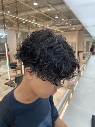 ショート パーマ メンズ 神山 哲のヘアスタイル