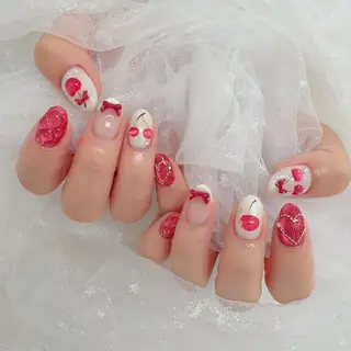 ミディアム れな 🌟のネイルデザイン