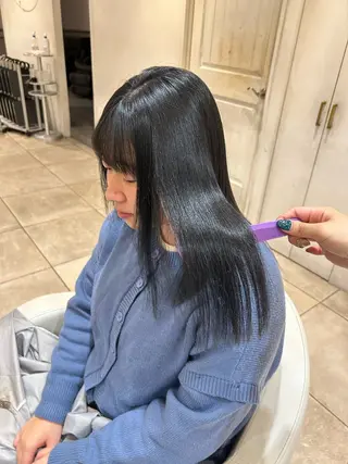 ミディアム カラー レイヤーカット/ 透明感カラー/カナのヘアスタイル