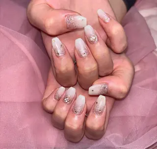 ネイル 𝐁𝐞𝐥𝐥 𝐦𝐞のネイルデザイン