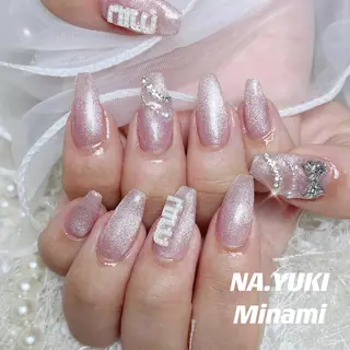 ネイル ミディアム カラー パーマ ヘアアレンジ メンズ キッズ マツエク・マツパ アイブロウ YUKI 💗 渋谷店のネイルデザイン