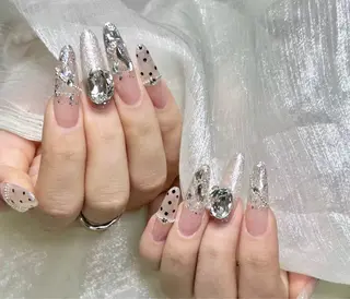 ネイル Ui_Amor (パラジェル)のネイルデザイン