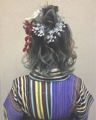 ヘアアレンジ 透明感カラー・ 髪質改善🩵イケダのヘアスタイル