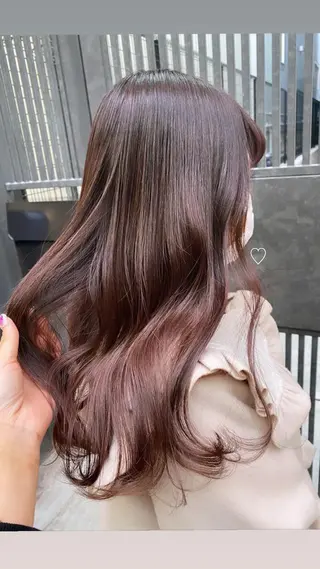 セミロング ウルフカット／吉村 桃子のヘアスタイル