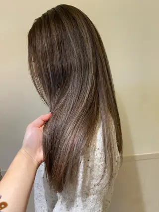 ロング カラー 🐺ウルフ/レイヤー 似合わせ‎🤍沙羅のヘアスタイル