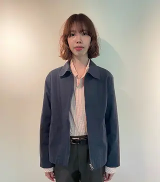 ショート REMI／ ラフなボブとレイヤーのヘアスタイル