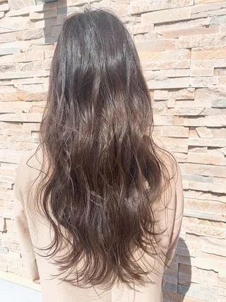 ロング 林 友美のヘアスタイル