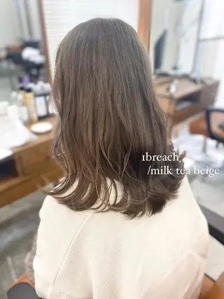 ミディアム カラー オリーブ/アッシュ やわらか透明感カラーのヘアスタイル