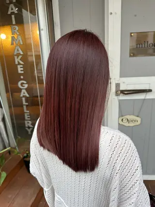 ミディアム miloc MOMOKAのヘアスタイル