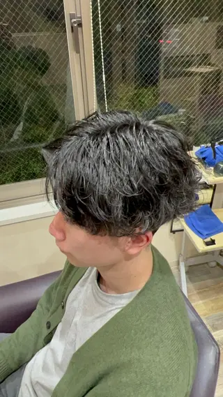 ショート パーマ メンズ revebyfirst所属・黒沢 航汰のヘアスタイル