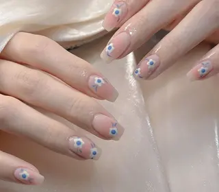 ネイル VIVIAN リサのネイルデザイン