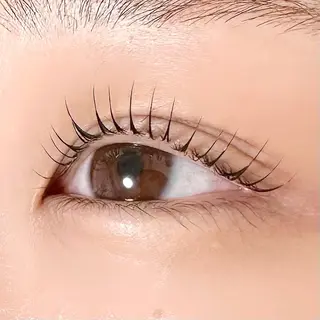 マツエク・マツパ ALPHAbyORIKA所属・高評価｜束感まつげ ユキ｜大阪のマツエク・マツパデザイン