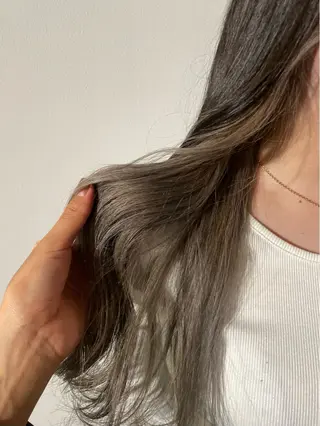 ロング 🌐NATSUMI 🌐【寒色カラー】のヘアスタイル