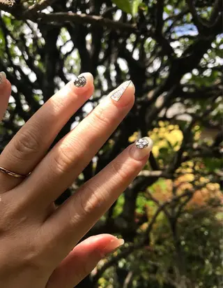 ネイル nail atelier AMBER所属・saori .の眉毛・アイブロウイメージ