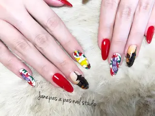 ネイル Yakko pas á pasのネイルデザイン