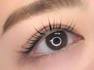 マツエク・マツパ EyeLashSalonEYECLI所属・岩本 瑠々香のマツエク・マツパデザイン