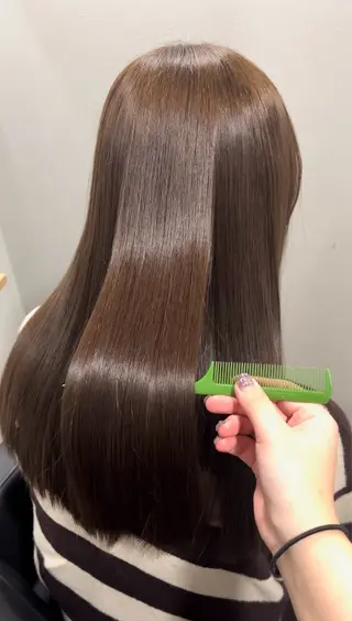 セミロング カラー eMir... 武蔵小杉所属・新舘 怜奈のヘアスタイル