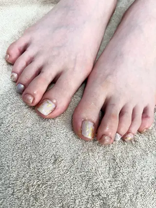 ネイル マハロネイルサロン横浜店所属・吉田 里菜のネイルデザイン