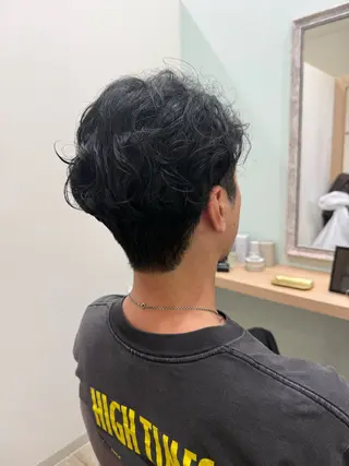 パーマ メンズ 伊藤 優里のヘアスタイル