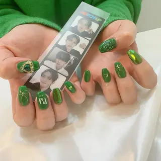 ネイル Elegancia. Hiromiのネイルデザイン