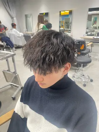 ショート パーマ メンズ カラーモデル⚡️ REONのヘアスタイル