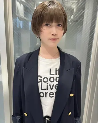 ショート ウルフカット／吉村 桃子のヘアスタイル