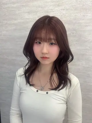 ミディアム カラー ヘアアレンジ 韓国レイヤーカット/ 儚げカラーチナツのヘアスタイル